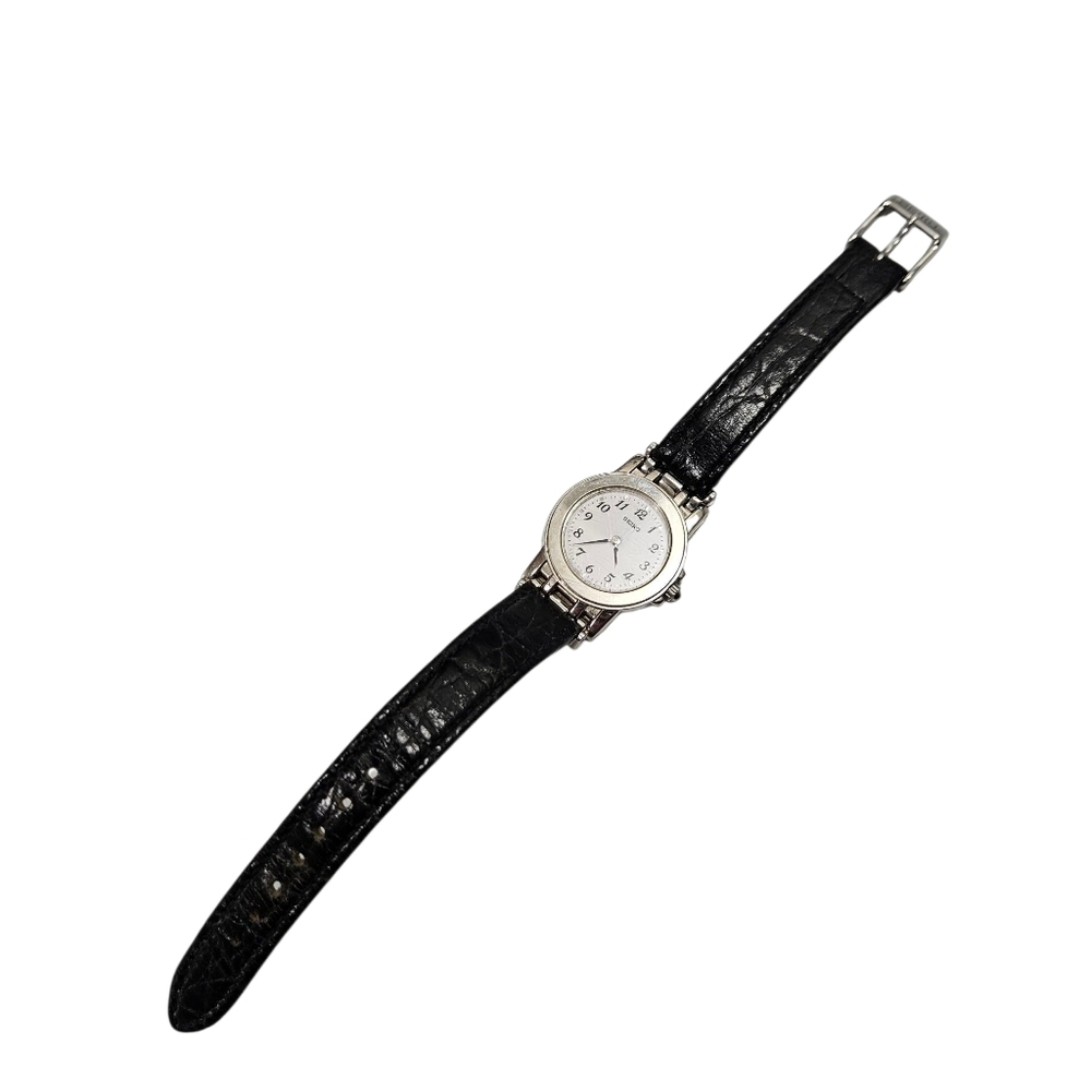 Vintage Seiko Women’s Silver Tone Watch – Black Leather Strap – V700 6L00